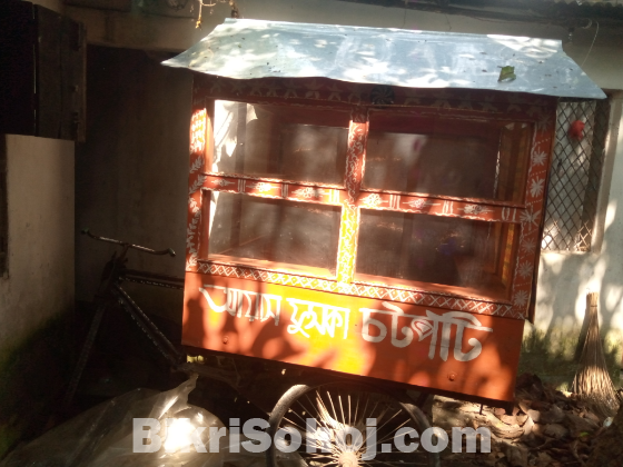 ফুচকা চটপটি ঝালমুড়ি র দোকান